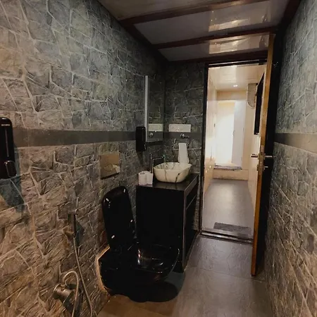Apartment Bachis Nest Luxury 5bhk With Lawn And Terrace