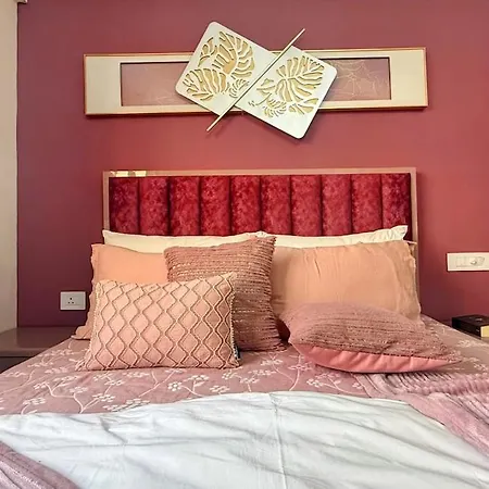 2bhk Near Nesco With Great Views