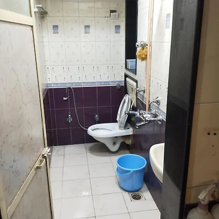 1bhk Recliners 55 Inchs Led Netflix Near Juhu Airport Nanavati Parle Apartment *