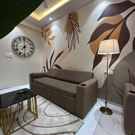 Apartment Izaara - 15 Mins From Lilavati & Nanavati Mumbai