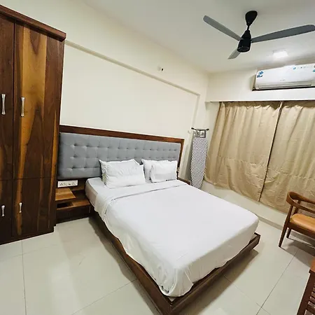 2bhk Beside Hiranandini-star Homes Powai Apartment