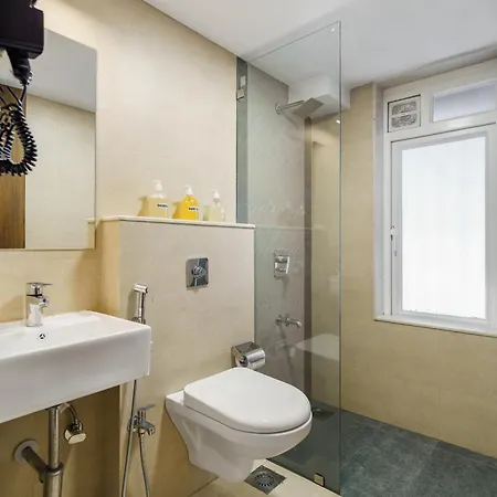 Zen Private 3Bhk In Bandra Apartment *