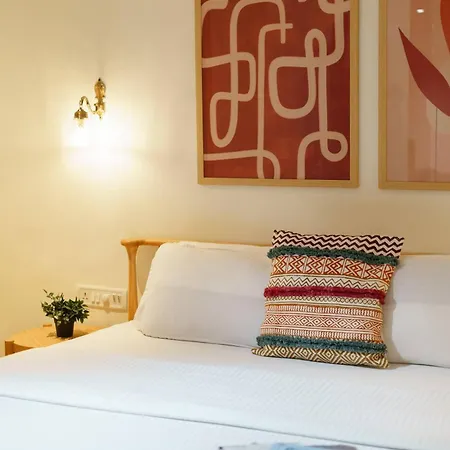 Apartment 48b Stylish 1bhk Khar With Swing