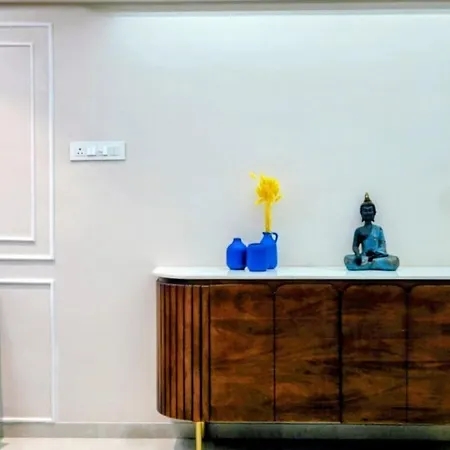 Luxury Mahal Majesty L Urban Escape L Ocean View Mumbai