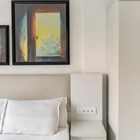 Apartment Athena Elegant 2bhk In Khar Gated Connected *
