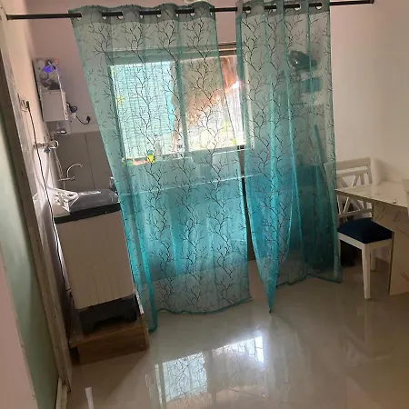 With Tub N Hammock Near Sea Apartment *