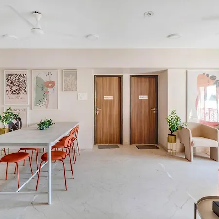 Tao Private 3bhk In Bandra Apartment *