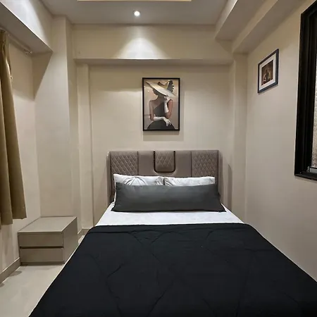 Apartment Izaara - 15 Mins From Lilavati & Nanavati Mumbai