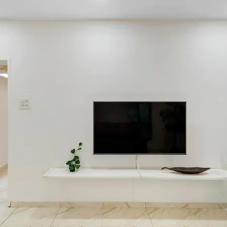 Aleo: Private 1 Bhk In Charming Mumbai