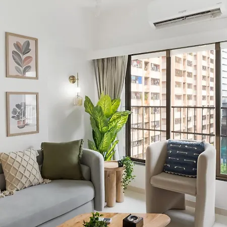 Evara 1bhk In Khar W By Square One