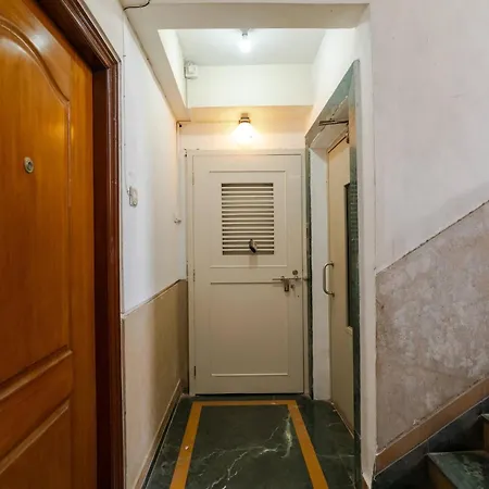 Apartment Aura Stylish 2 Bhk In Secure Gated Building *
