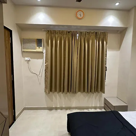 Izaara - 15 Mins From Lilavati & Nanavati Apartment Mumbai