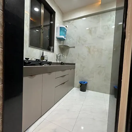 Apartment Enchante - 15 Mins From Lilavati & Nanavati