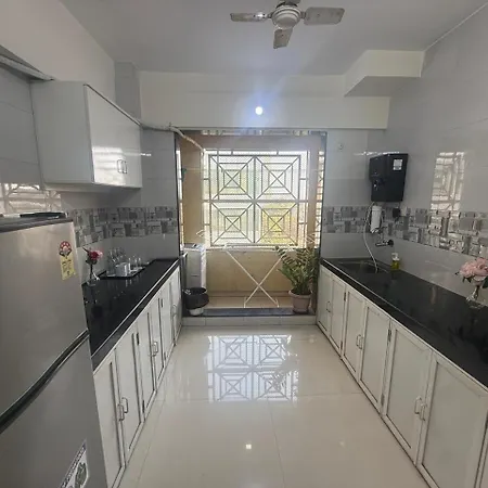 2bhk Beside Hiranandini-star Homes Powai Apartment *