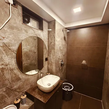 Apartment Ocean Whisper - 2 Mins From Kokilaben Hospital Mumbai