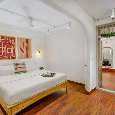 48b Stylish 1bhk Khar With Swing
