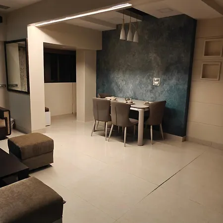 The Royal Abode Apartment *