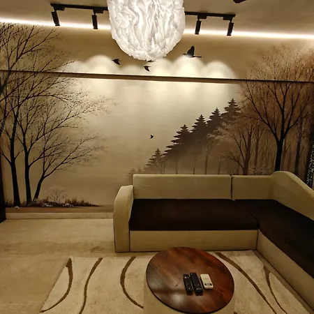 The Crest Bkc Apartment *