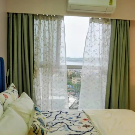 Apartment Luxury Mahal Majesty L Urban Escape L Ocean View Mumbai