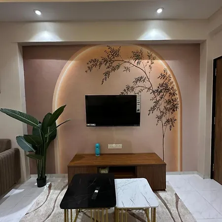 Izaara - 15 Mins From Lilavati & Nanavati Apartment Mumbai