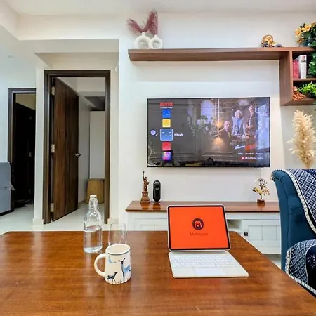 Luxury Mahal Majesty L Urban Escape L Ocean View Apartment