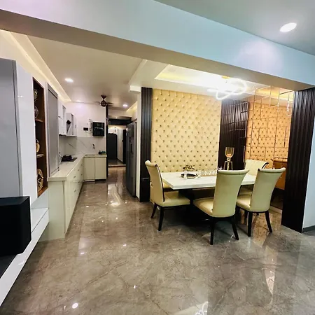 Rahul's Retreat Jacuzzi Mumbai