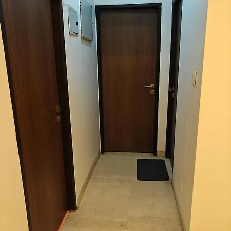 Apartment The Crest Bkc
