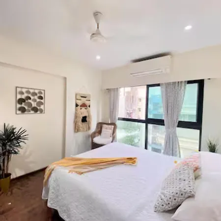 Connekthomes - Luxurious Modern Bliss In Bandra - 6br Apartment *
