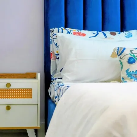 Luxury Mahal Majesty L Urban Escape L Ocean View Apartment