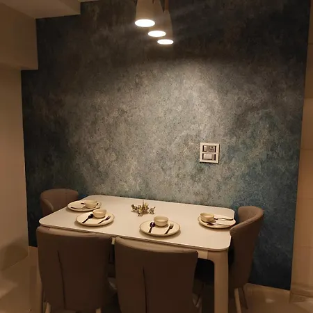 Apartment The Royal Abode *