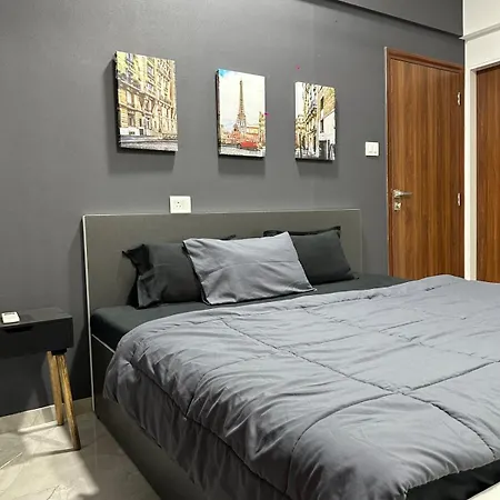 Apartment Rahuls Oasis *