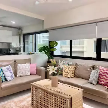 Connekthomes - Luxurious Modern Bliss In Bandra - 6br Apartment *
