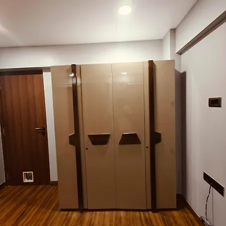 Apartment Ocean Whisper - 2 Mins From Kokilaben Hospital *