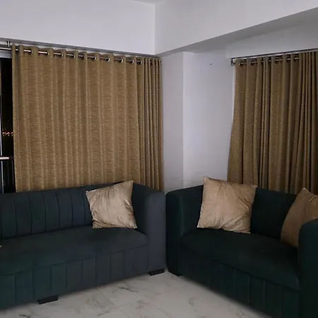 Ocean 360 Sea Facing Apartment- 1401