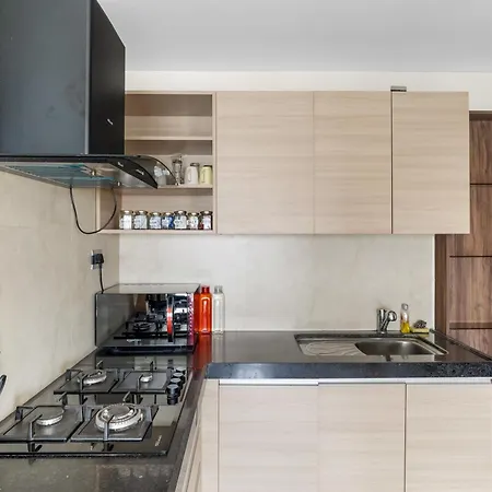 Ov Premium Near Bkc By Square One Apartment