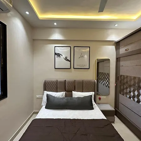 Apartment Izaara - 15 Mins From Lilavati & Nanavati