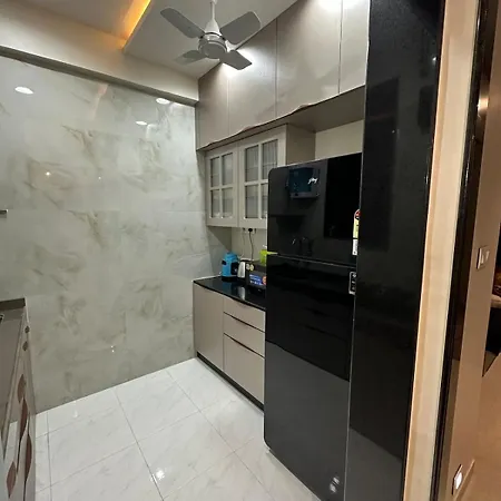 Enchante - 15 Mins From Lilavati & Nanavati Apartment *