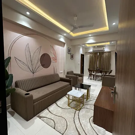 Enchante - 15 Mins From Lilavati & Nanavati Mumbai