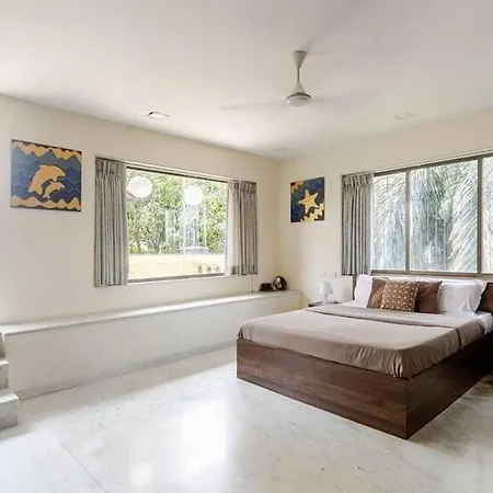 Bachis Nest Luxury 5bhk With Lawn And Terrace *