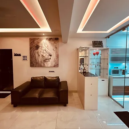 Apartment The Hidden Bliss - Near Nesco