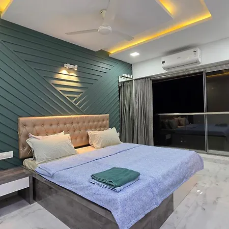 Apartment Ocean 360 Sea Facing Apartment- 1401
