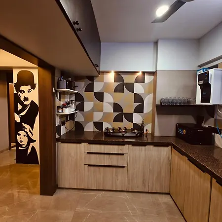Ocean Whisper - 2 Mins From Kokilaben Hospital * Mumbai