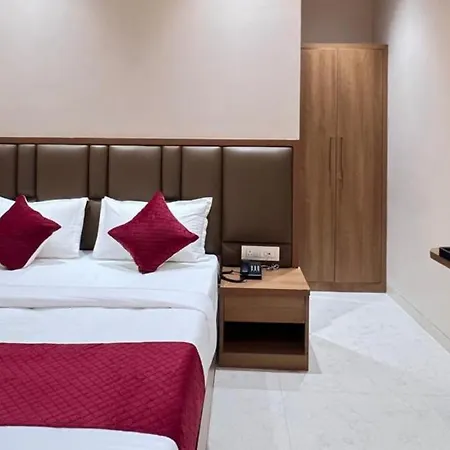 Shine Hospitality International Airport T2 Hotel 3*