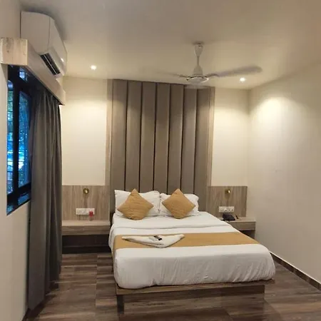 Amar Residency Near Kokilaben Hospital