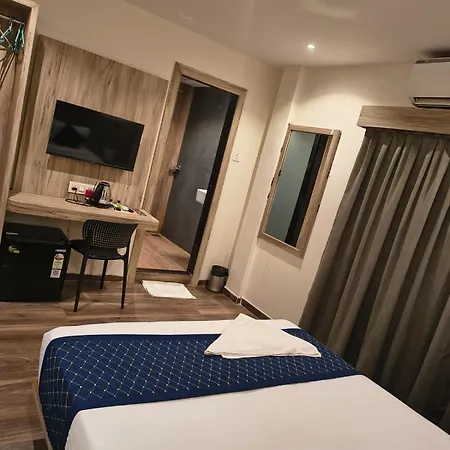 Amar Residency Near Kokilaben Hospital Mumbai