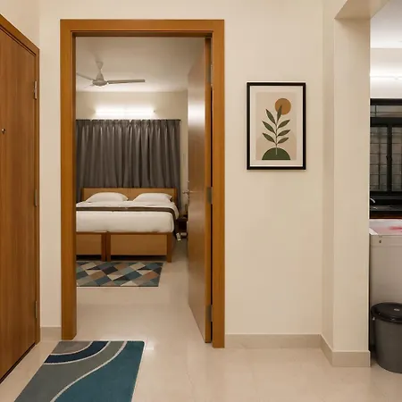 Hotel Pinakii Comfort Suites, Prabhadevi