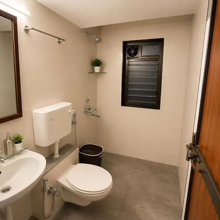 Pinakii Comfort Suites, Prabhadevi