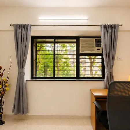 Hotel Pinakii Comfort Suites, Prabhadevi