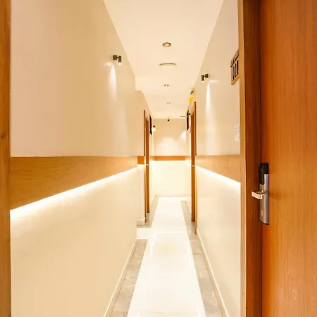 Hotel Fabhotel Ruby Grand
