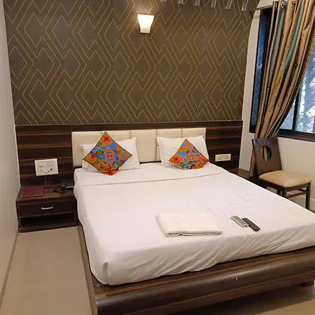 Crown Aadoree - Near Airport, Bkc Visa Consultant , Jio Convention Centre
